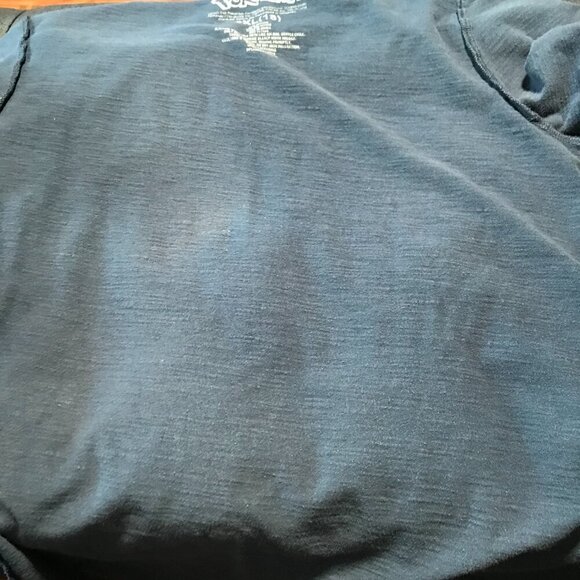 Boys Pokemon Pikachu t-shirt navy size 2XL (18) Pre-owned - Picture 8 of 9